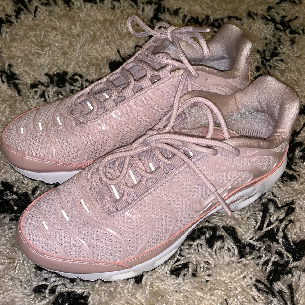 Nike Air Max Plus Women’s
